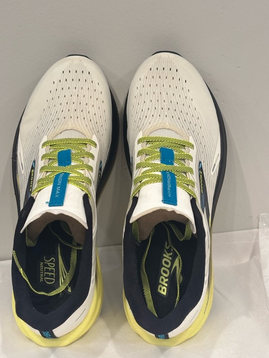 Brooks Men’s White, Yellow & Blue Hyperion Max Running Shoes